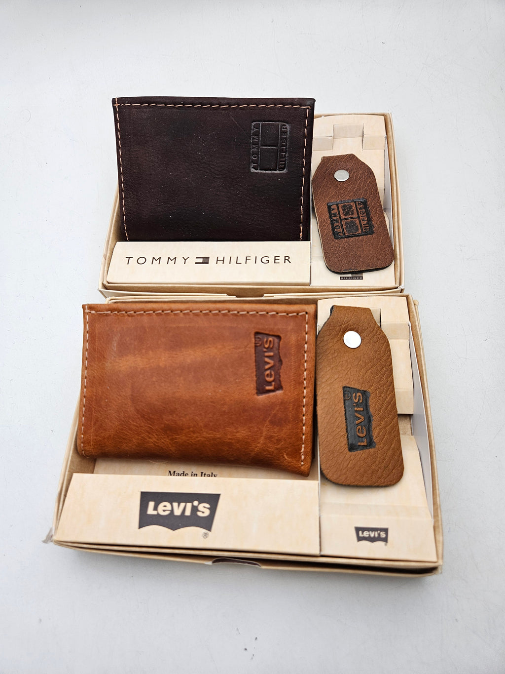 Billetera de cuero con llavero